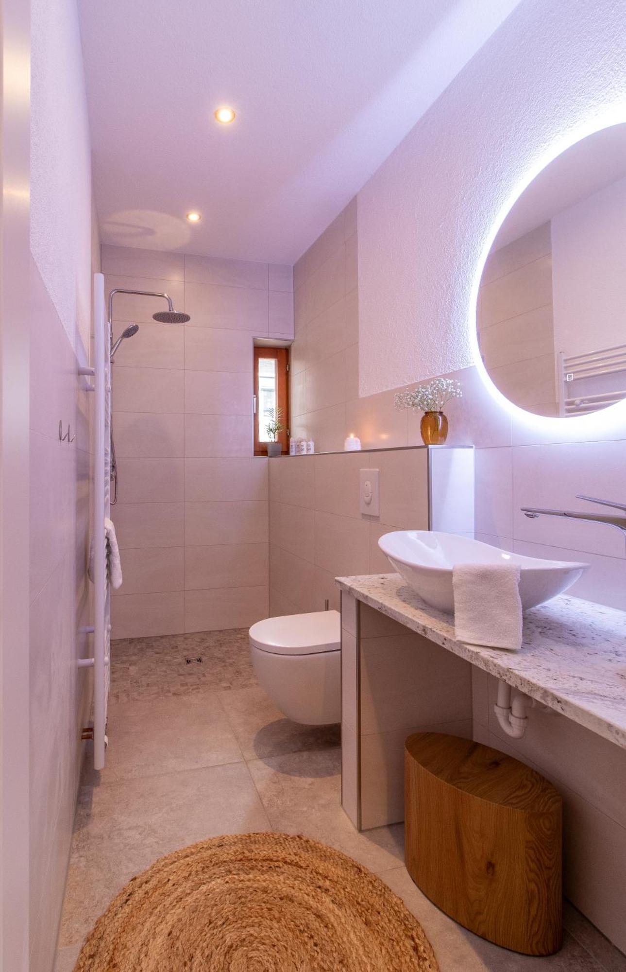 Stilvolles City-Apartment I Netflix I Wlan L Stellplatz I Zentral Schwarzenberg  Exterior foto